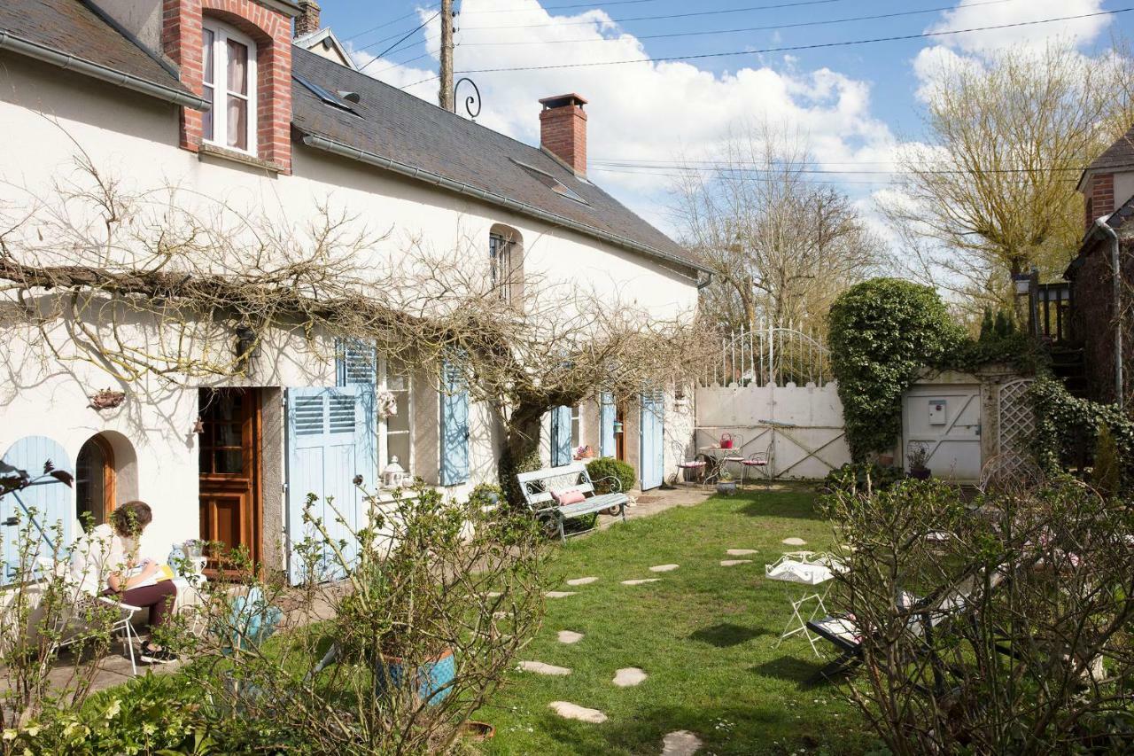 Maison d'Hotes à l'Ombre Bleue Mittainville Exterior foto